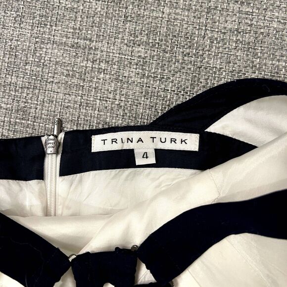 EUC Trina Turk Lilette Dress Size 4 White Fit & Flare Navy Trim Open Back - Picture 8 of 12